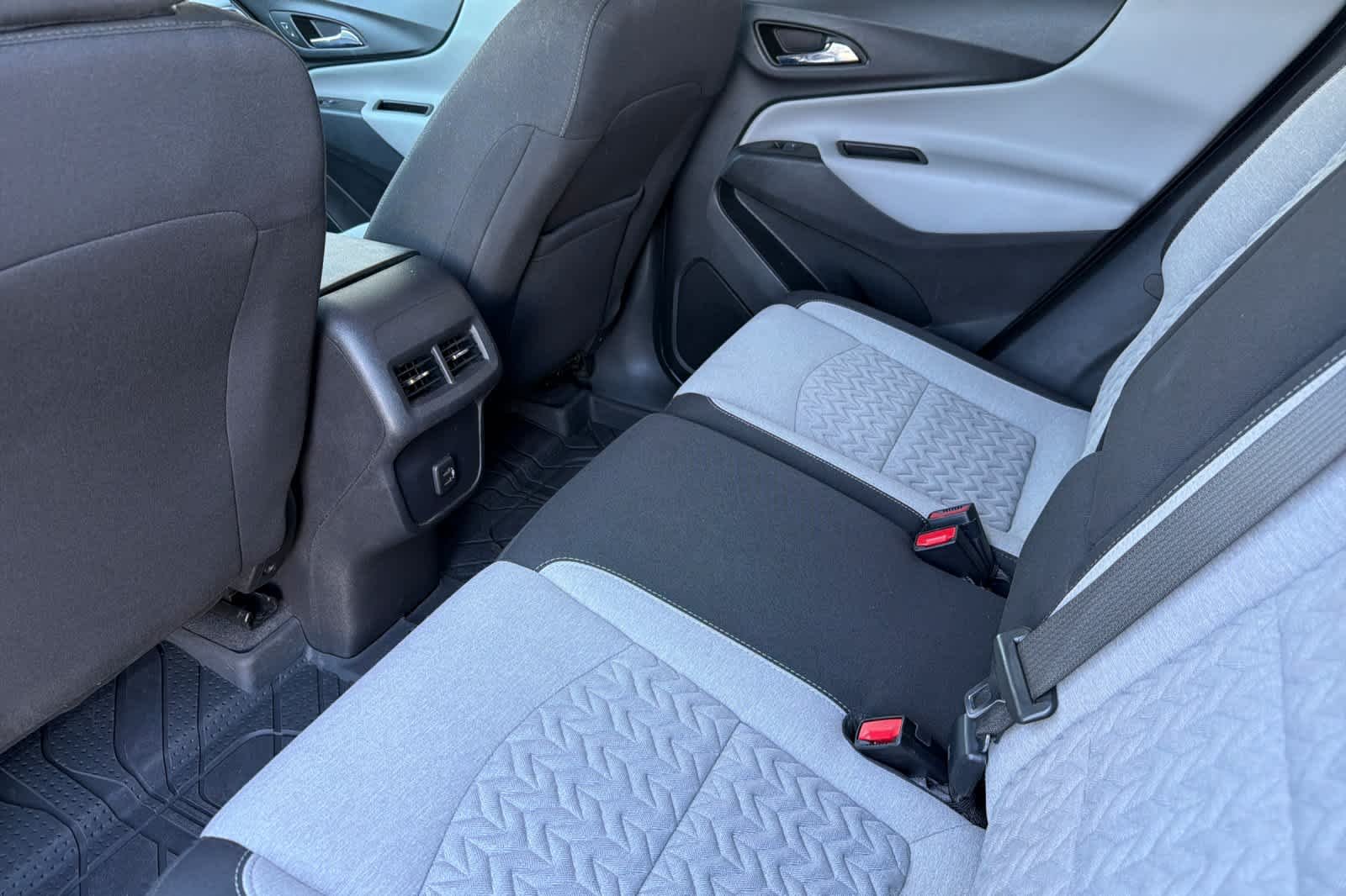 Used 2022 Summit White Chevrolet LT image 4