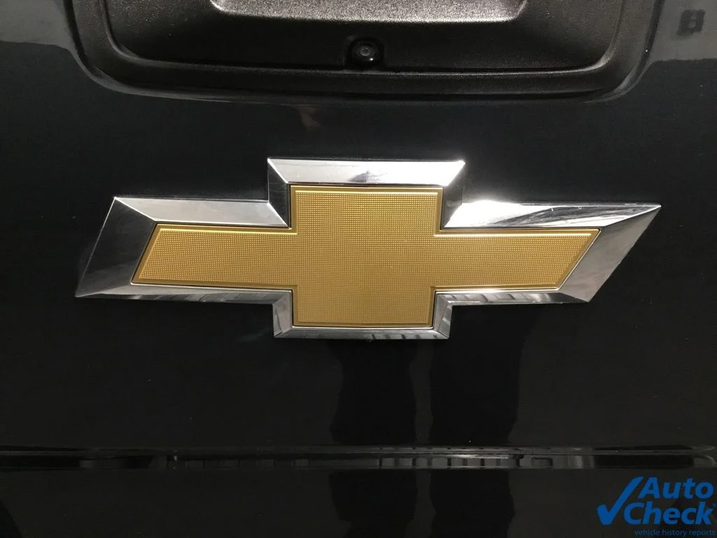 Used 2018 Gray Chevrolet LTZ image 18