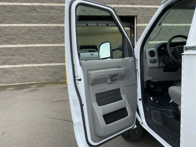 2025 Ford E-Series Cutaway Base - Photo 16