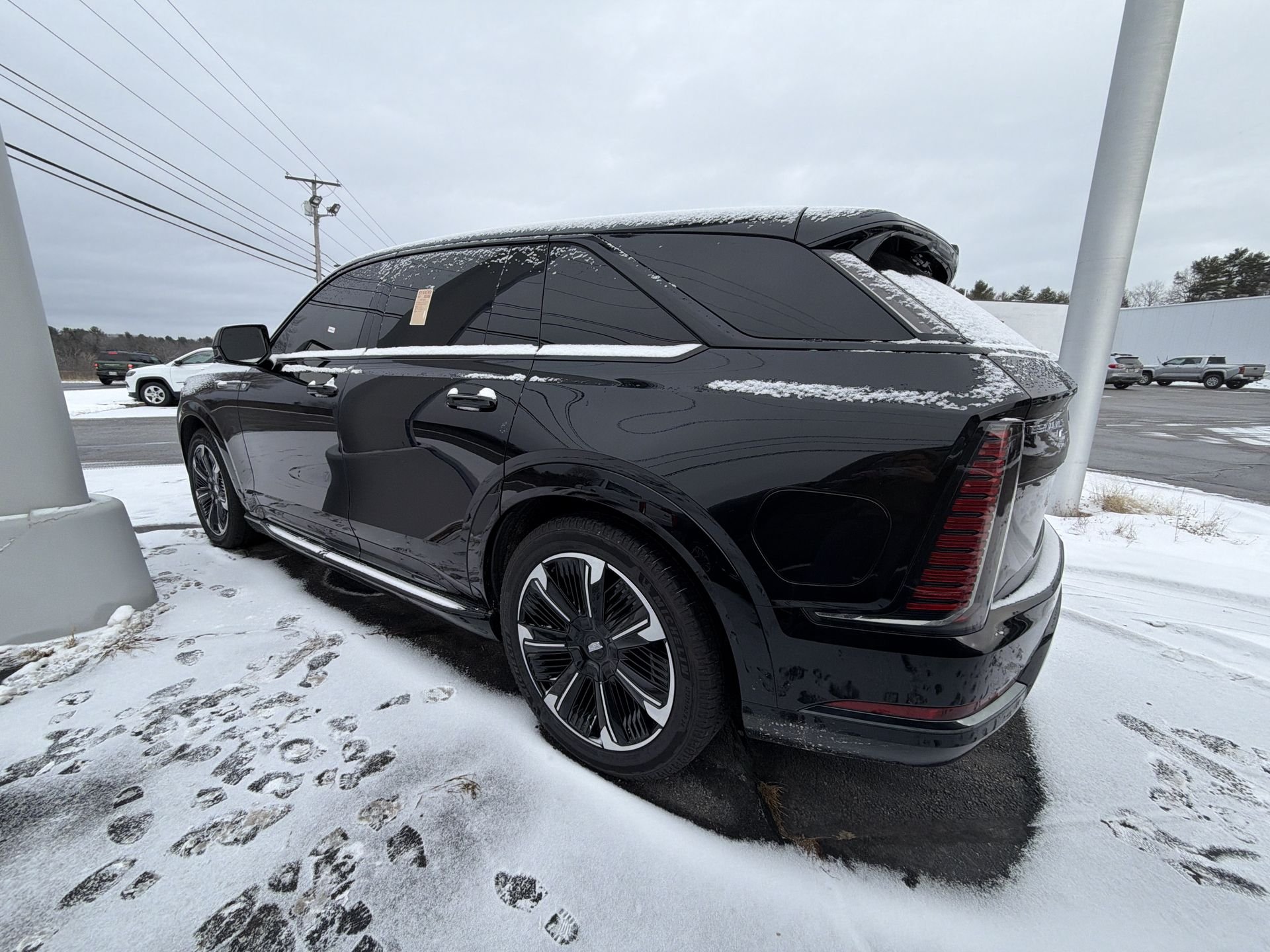 Used 2025 Black Cadillac Sport 2 image 17