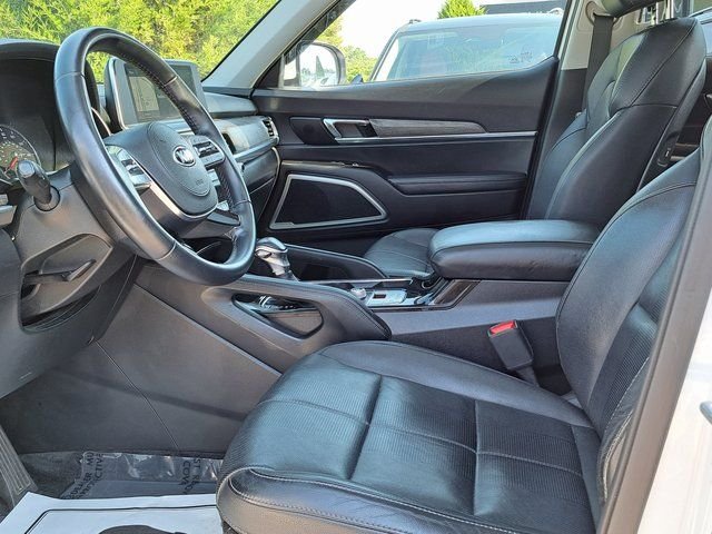 Used 2020 White Kia EX image 21
