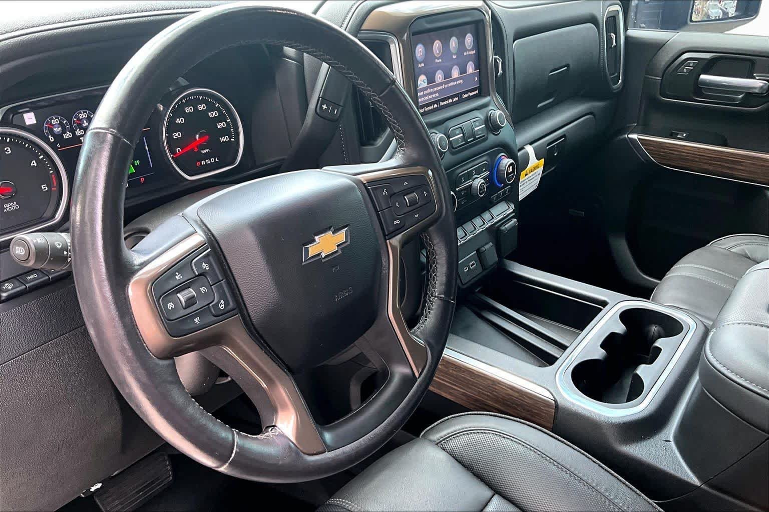 Used 2022 Mosaic Black Metallic Chevrolet High Country image 18