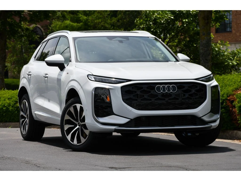 2026 Audi Q3 S line quattro's photo
