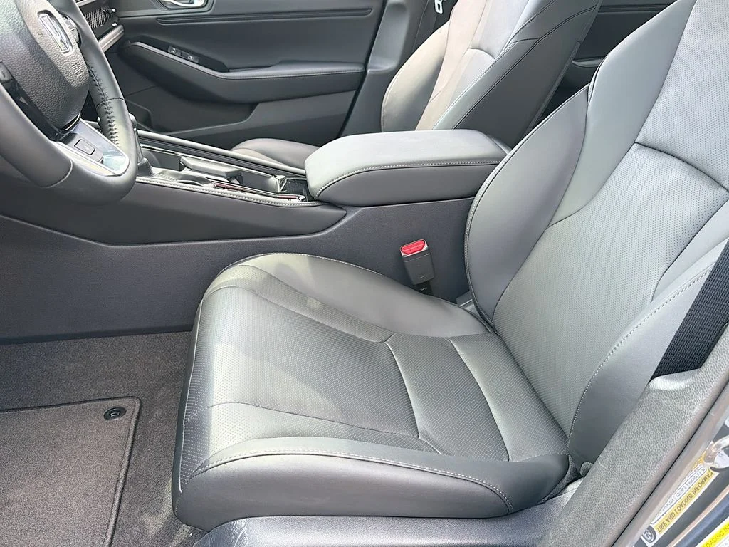 New 2026 Meteorite Gray Metallic Honda Touring image 19