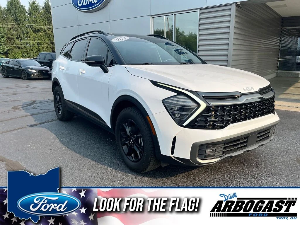 Used 2024 White Kia X-Pro Prestige image 1