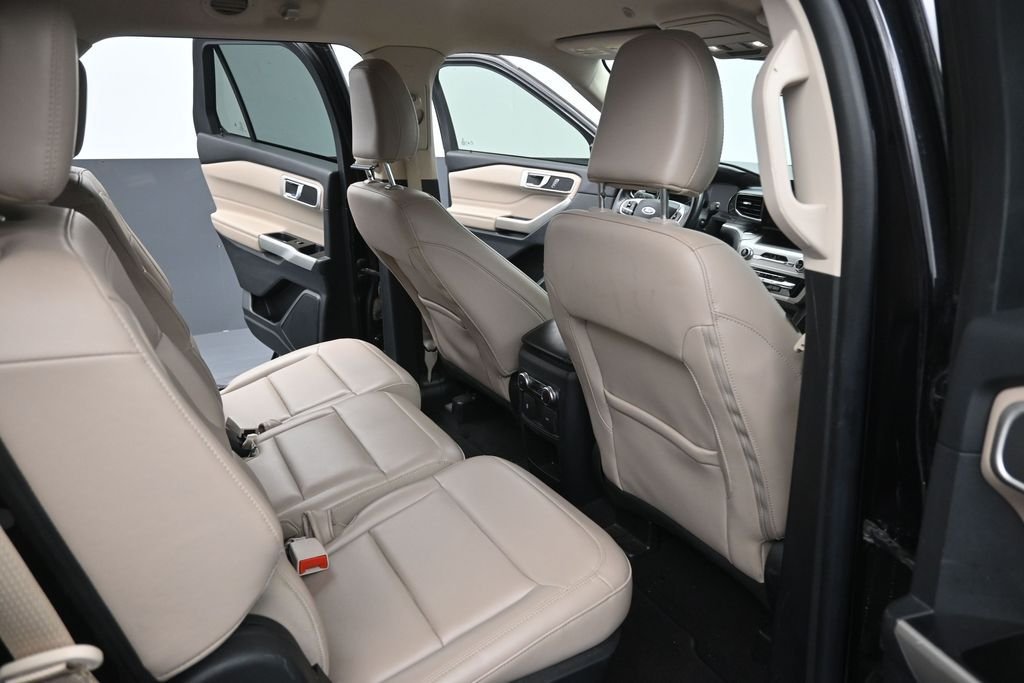 Used 2021 Black Ford XLT image 12