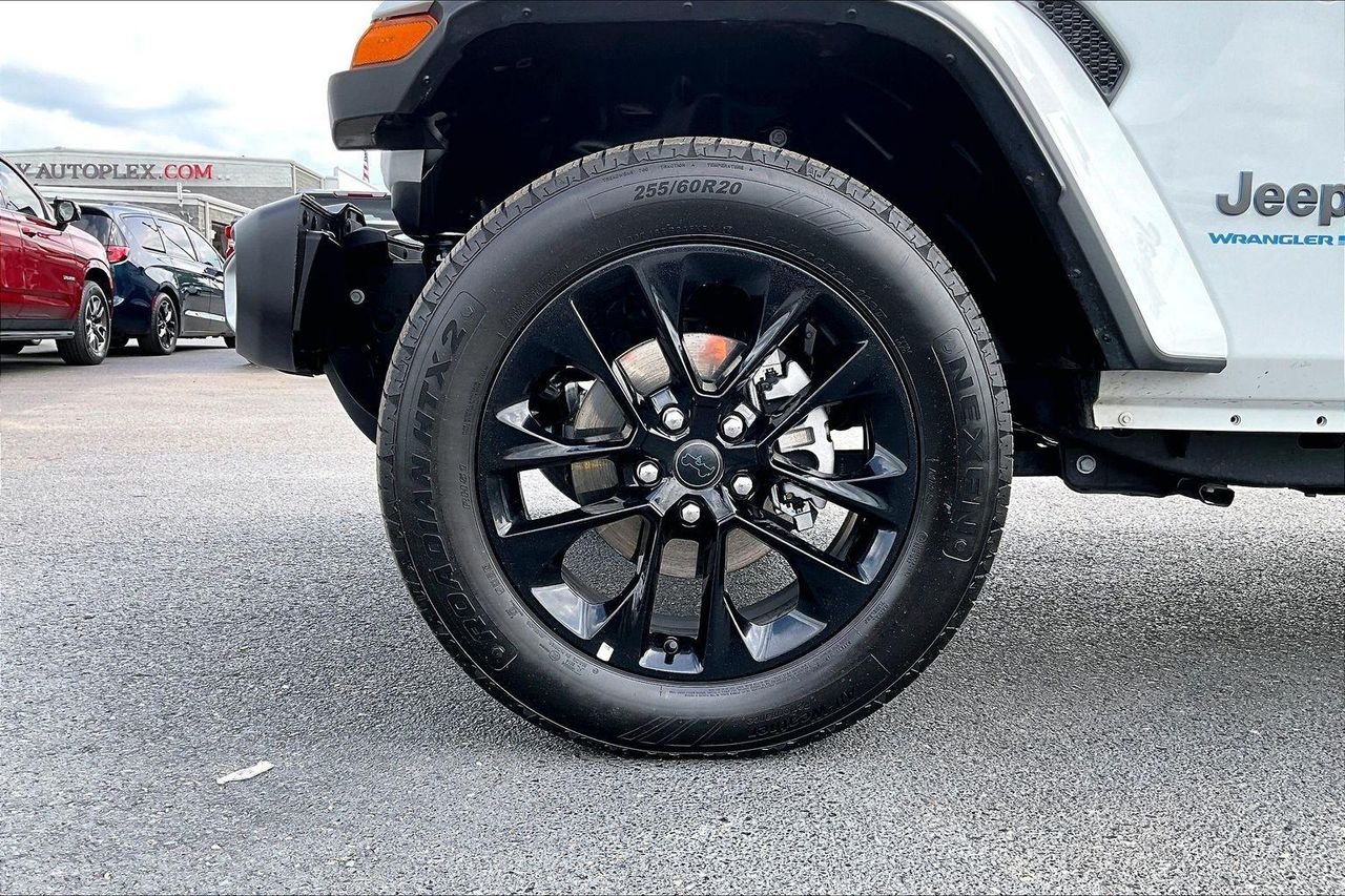 Used 2025 Bright White Clearcoat Jeep Sahara 4xe image 34