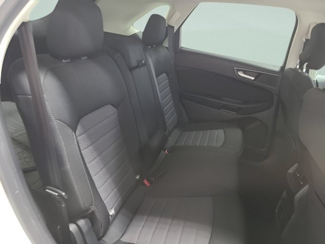 Used 2015 Oxford White Ford SE image 13