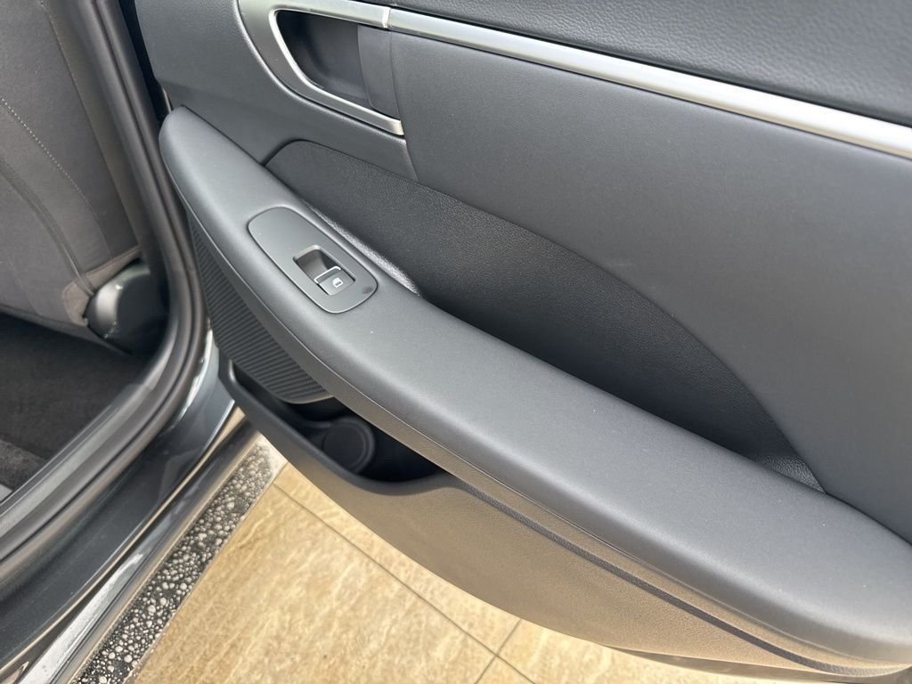 New 2026 Gray Hyundai SEL image 30