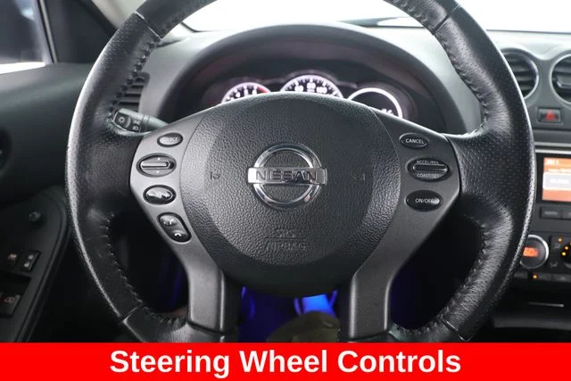 Used 2011 Silver Nissan 2.5 S image 4