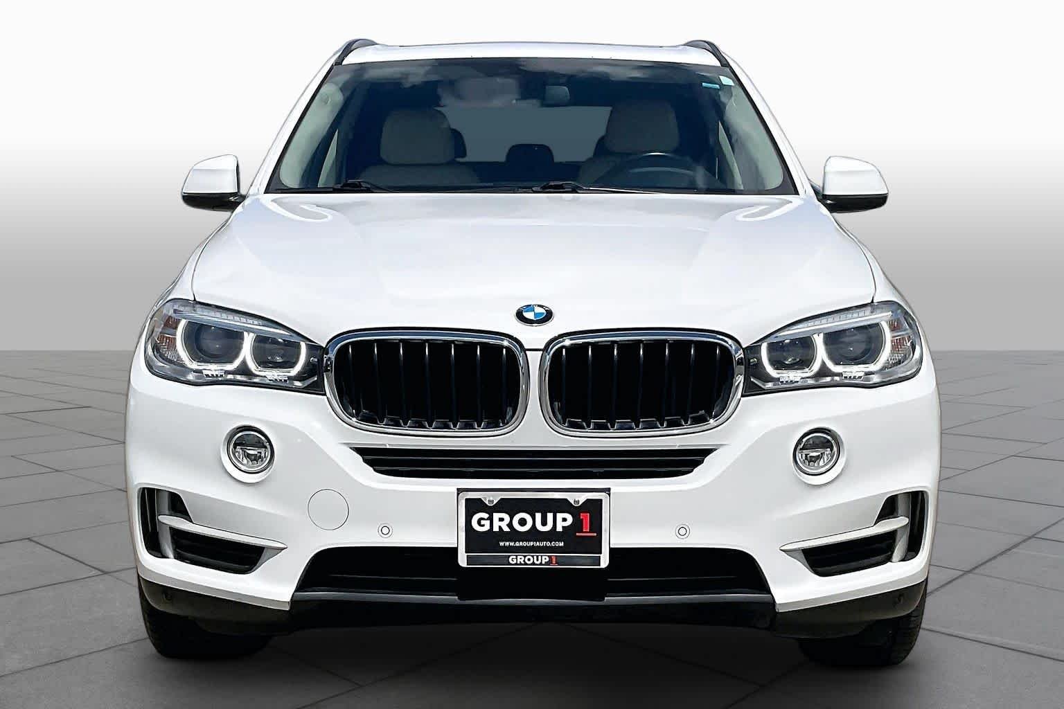 Used 2015 Alpine White BMW sDrive35i image 4