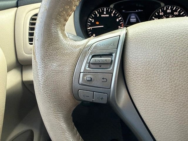Used 2015 White Nissan 2.5 SL image 31
