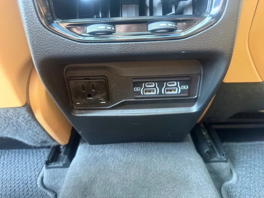 Used 2022 White Jeep Summit image 36