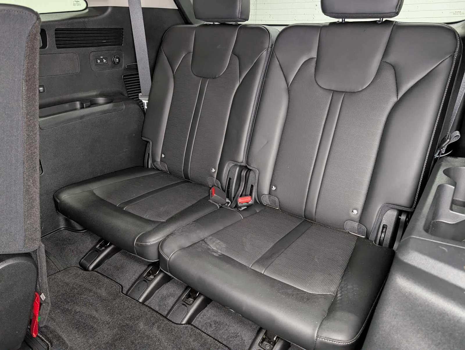 Used 2025 Glacial White Pearl Kia S image 23