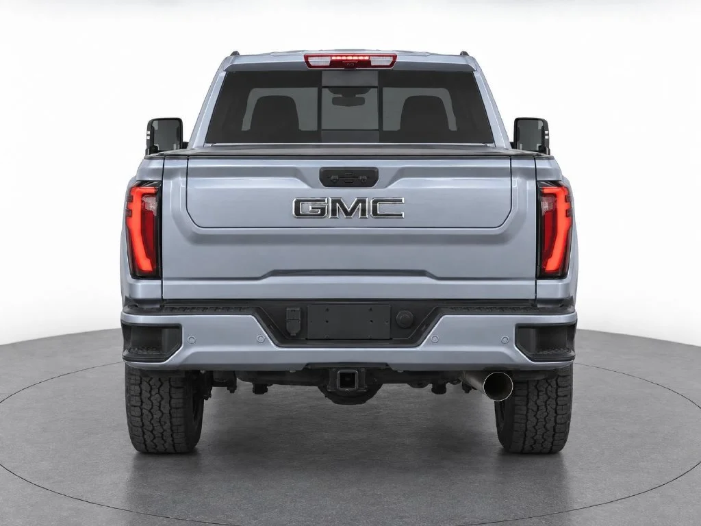 Used 2025 Silver GMC Denali Ultimate image 6