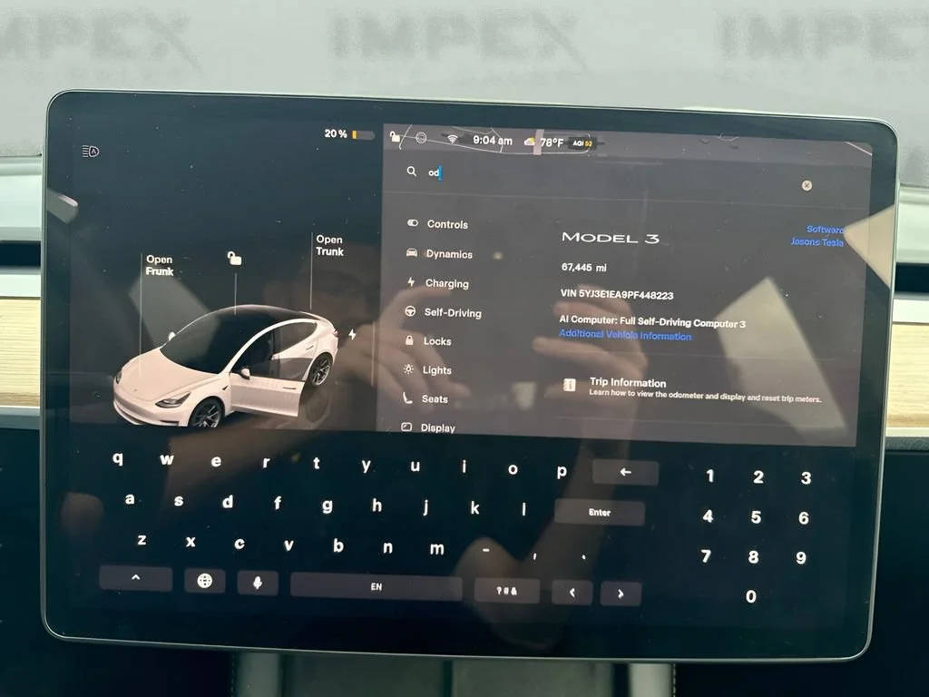 Used 2023  Tesla  image 14
