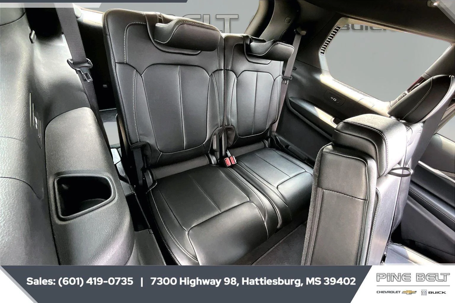 Used 2025 Diamond Black Crystal Pearlcoat Jeep Limited image 21