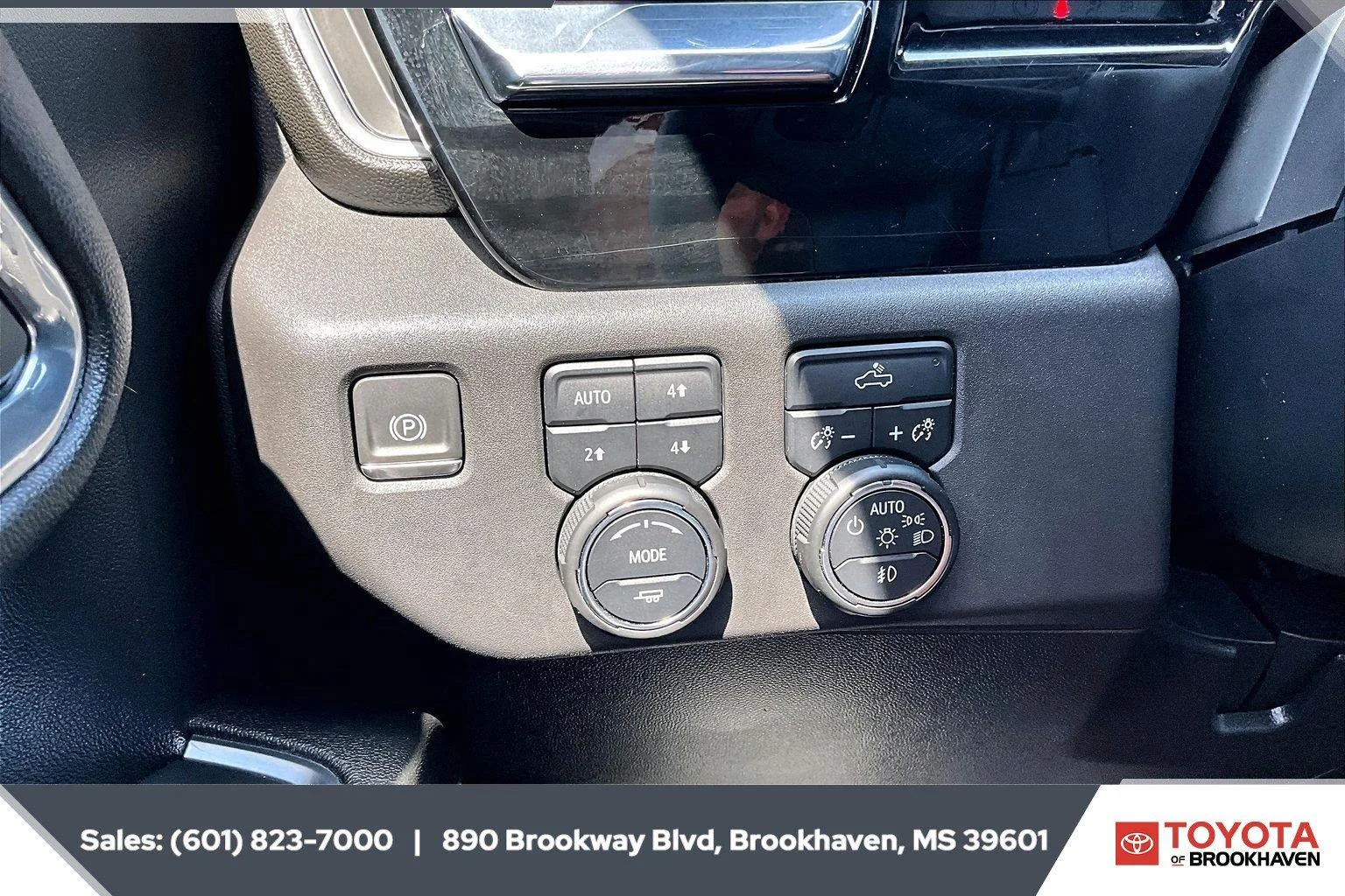 Used 2024 Sterling Gray Metallic Chevrolet LT Trail Boss image 22