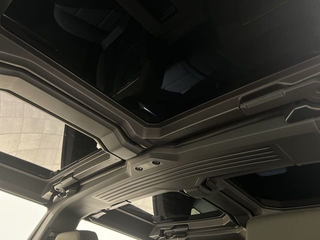 2025 GMC HUMMER EV 2X - Photo 18