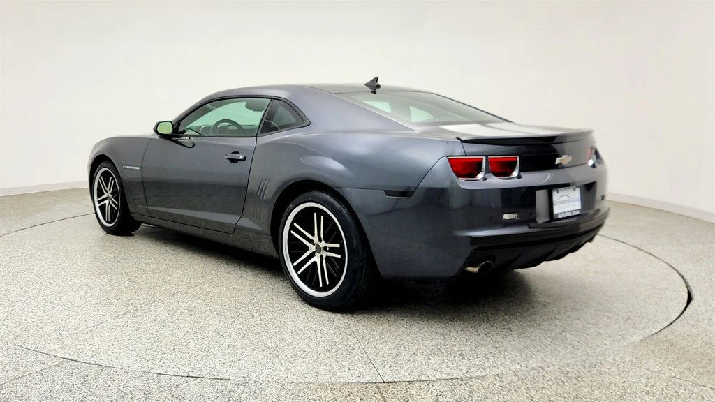 Used 2011 Cyber Gray Metallic Chevrolet 2LT Coupe w/ RS Package, Silver Stripes & Remote Start image 7