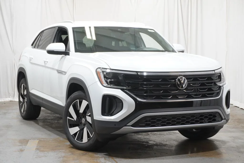 New 2026  Volkswagen SE w/Technology image 2