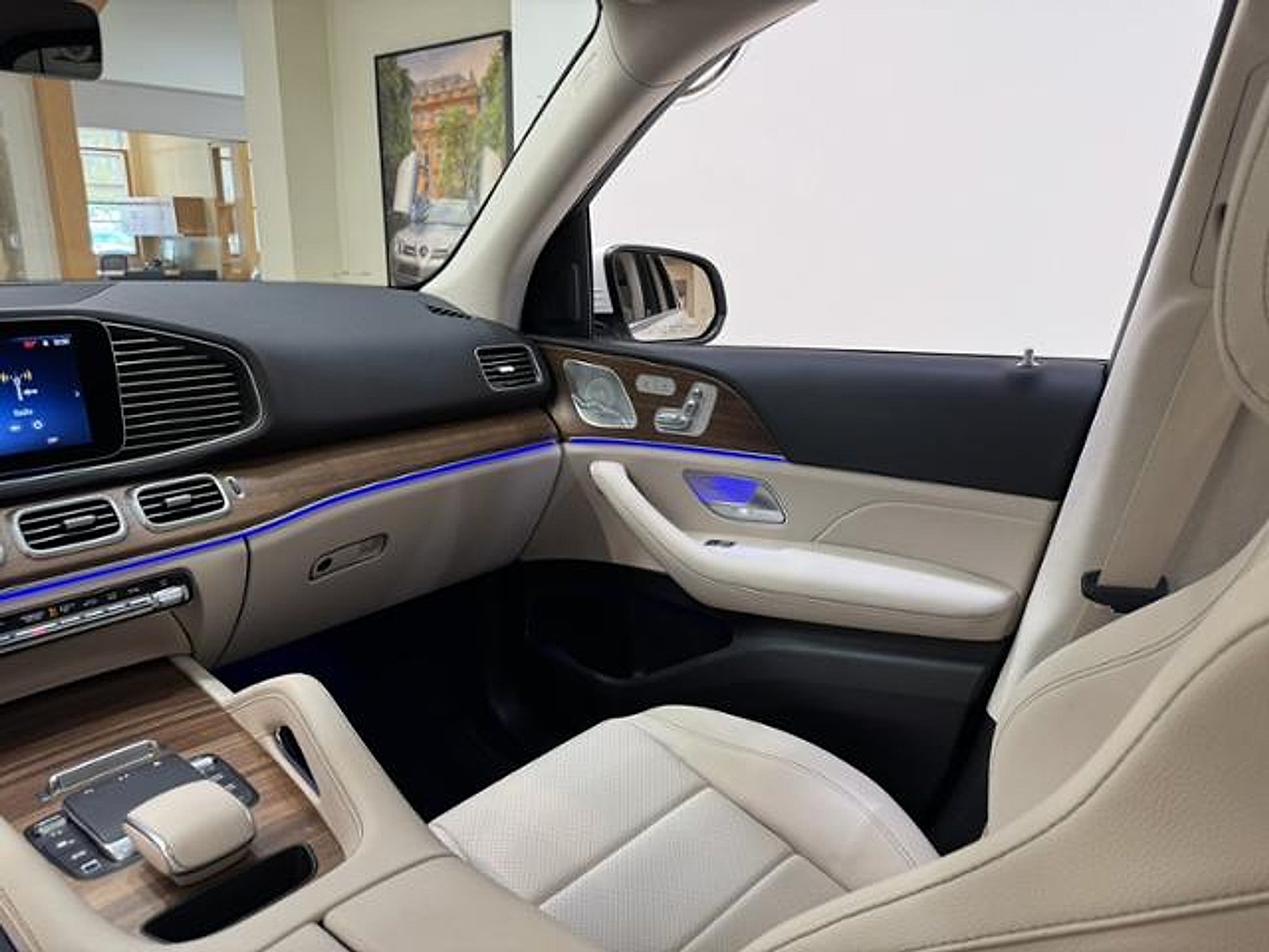 Certified Used 2025 Polar White Mercedes-Benz  image 10
