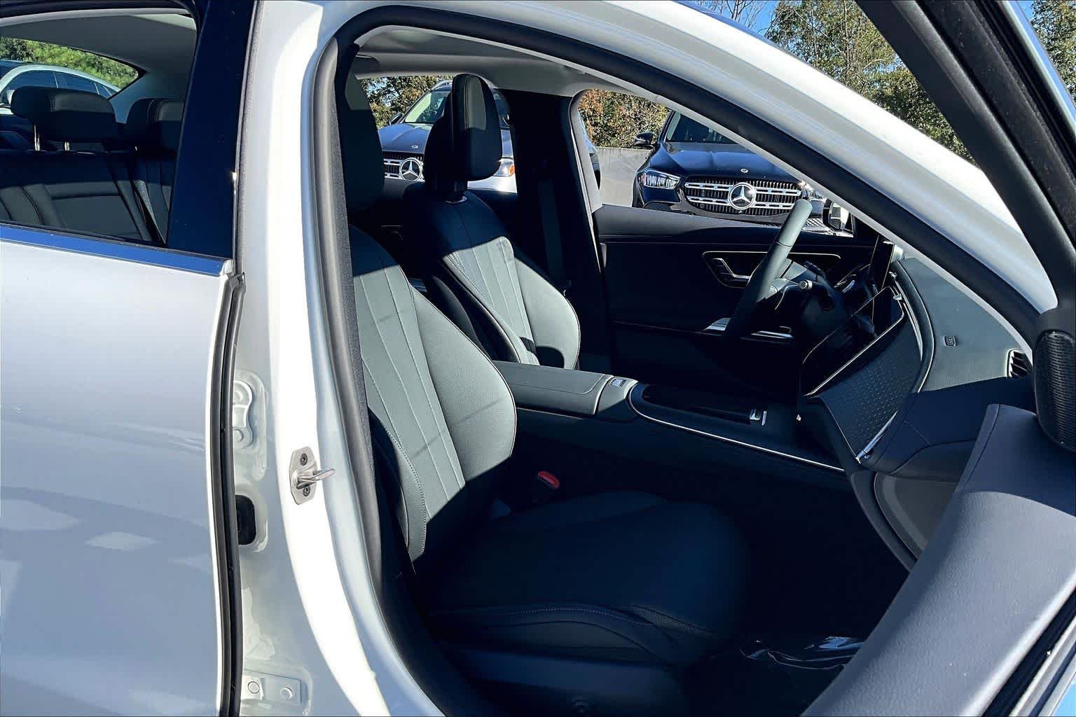 Certified Used 2025 Polar White Mercedes-Benz E 350 image 9