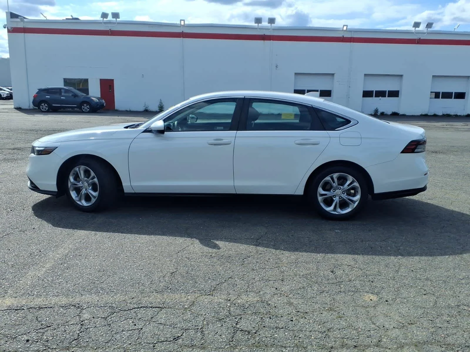 Certified Used 2023 Platinum White Pearl Honda LX image 8
