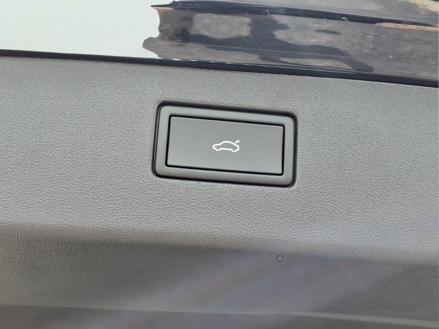 New 2026 Deep Black Pearl Volkswagen SE 4Motion image 9