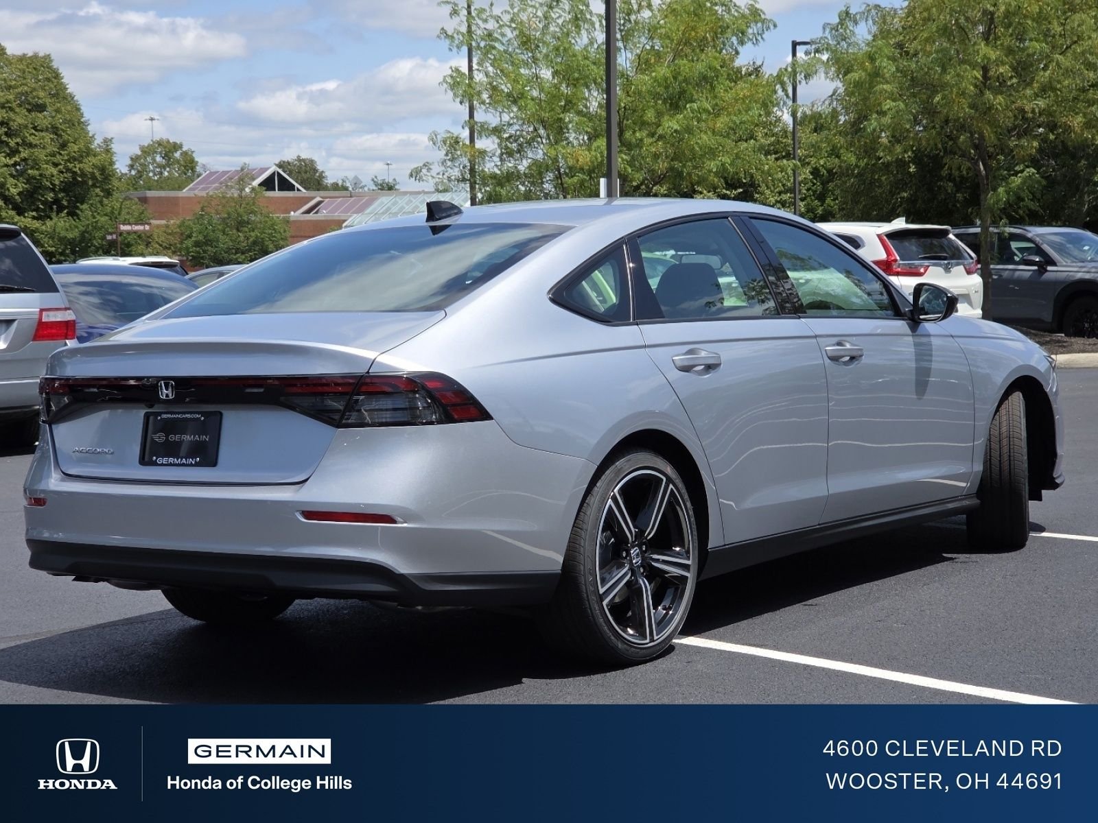 New 2026 Solar Silver Metallic Honda SE image 19
