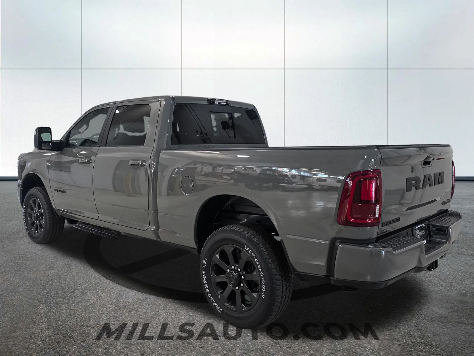 New 2026 Ceramic Gray Clear-Coat Exterior Paint RAM Laramie image 4