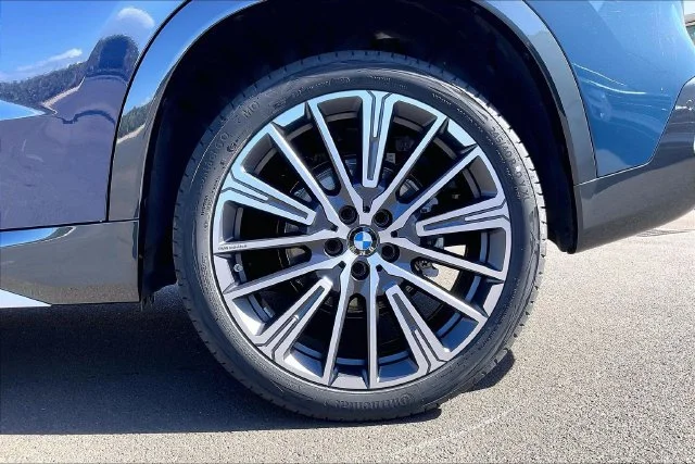 New 2026 Night Dusk Blue Metallic BMW xDrive28i image 11