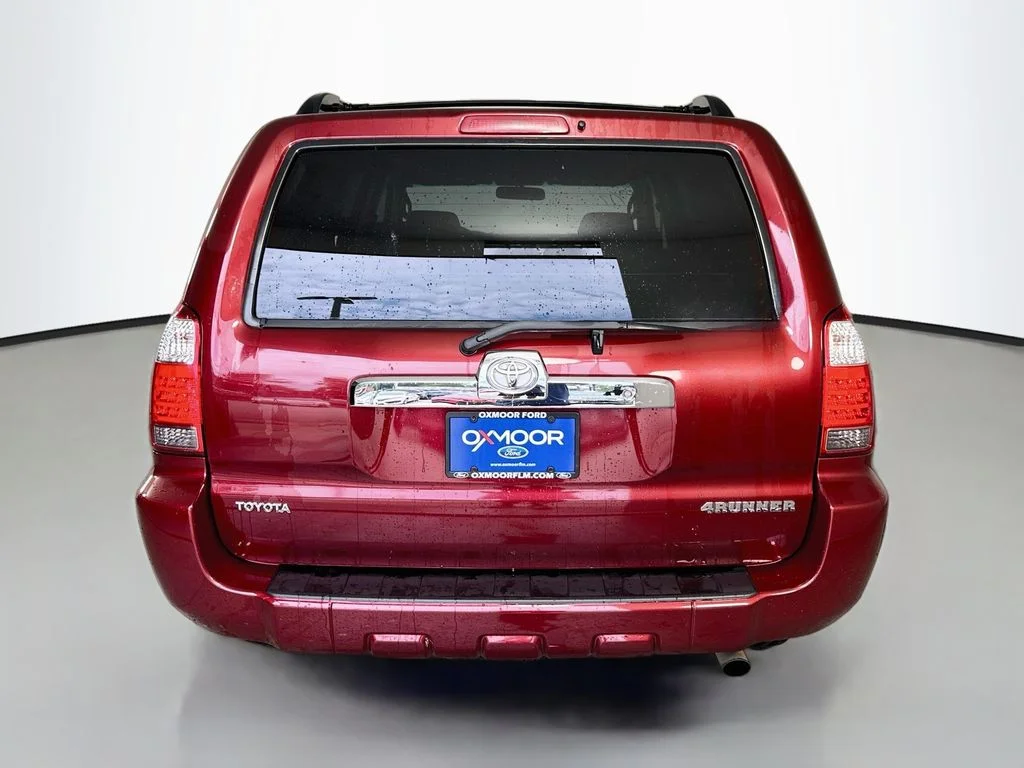 Used 2007 Salsa Red Pearl Toyota SR5 image 11