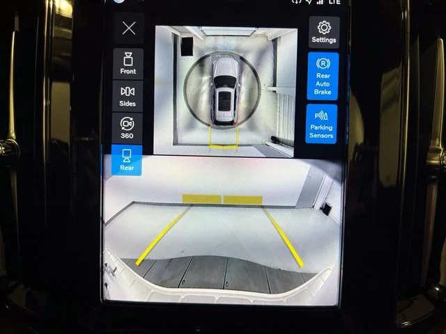 Used 2024 Crystal White Volvo Ultimate image 18