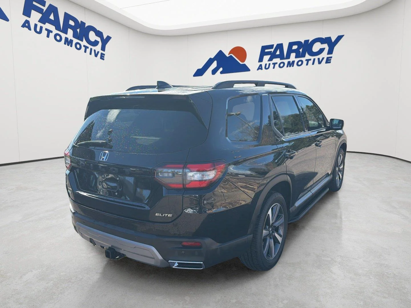 Used 2024 Crystal Black Pearl Honda Elite image 6