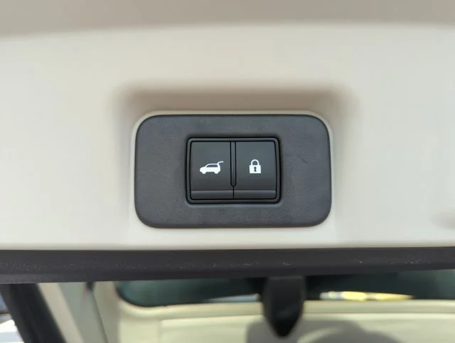 Used 2024 Black Nissan EVOLVE+ image 21