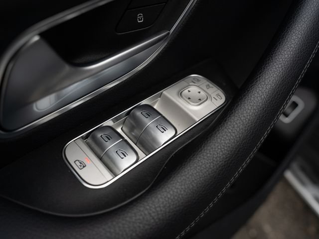 Used 2024  Mercedes-Benz GLS 450 image 15