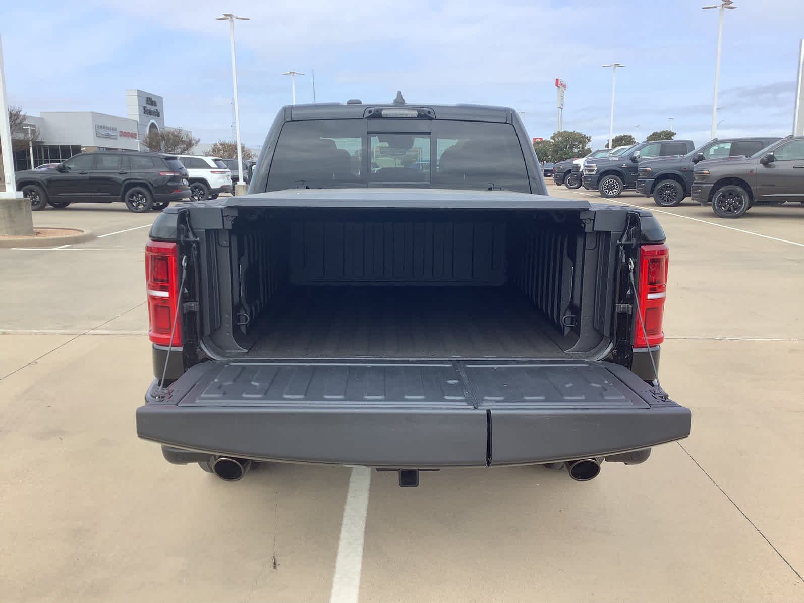2026 RAM 1500 Limited - Photo 10