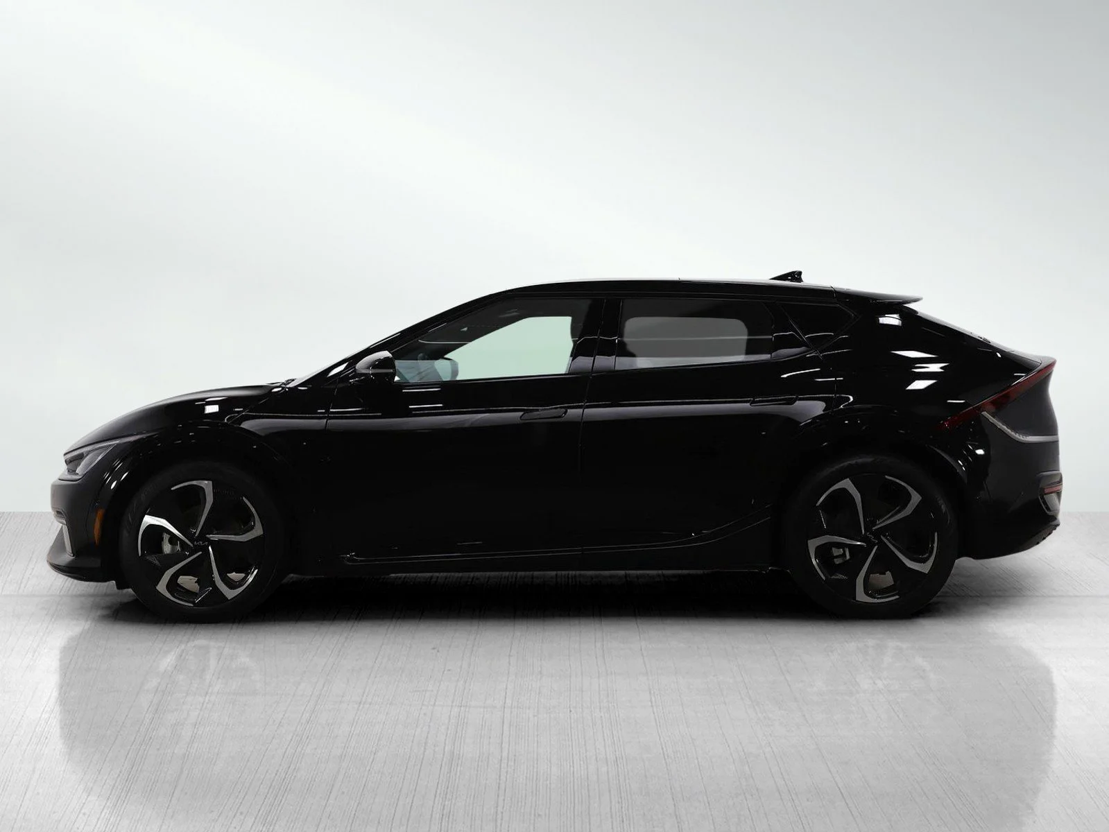 Used 2024 Kia EV6 GT-Line with VIN KNDC4DLC0R5177095 for sale in Wayzata, MN