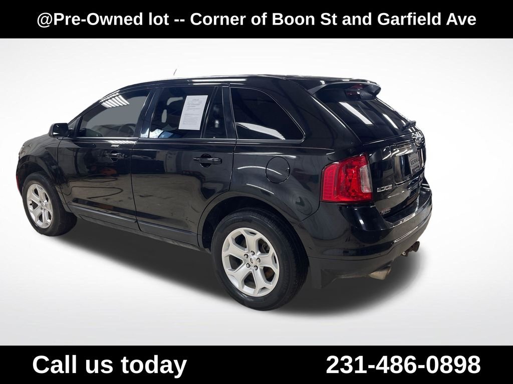 Used 2014 Black Ford SEL image 3