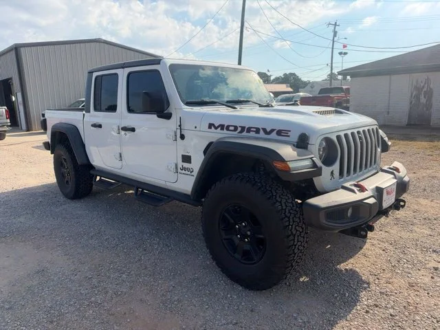 Used 2021 White Jeep Mojave image 2