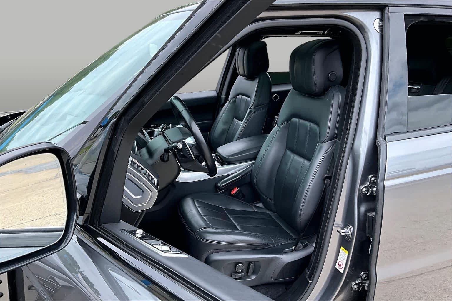 Used 2019 Corris Gray Metallic Land Rover Dynamic image 8
