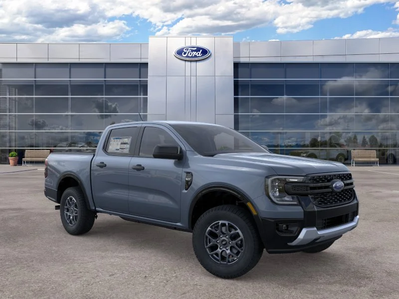 New 2025 Azure Gray Metallic Tri-coat Ford XLT image 29