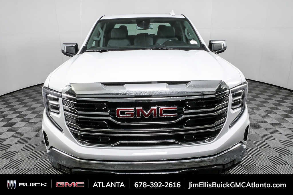 Used 2025 Summit White GMC SLT image 24