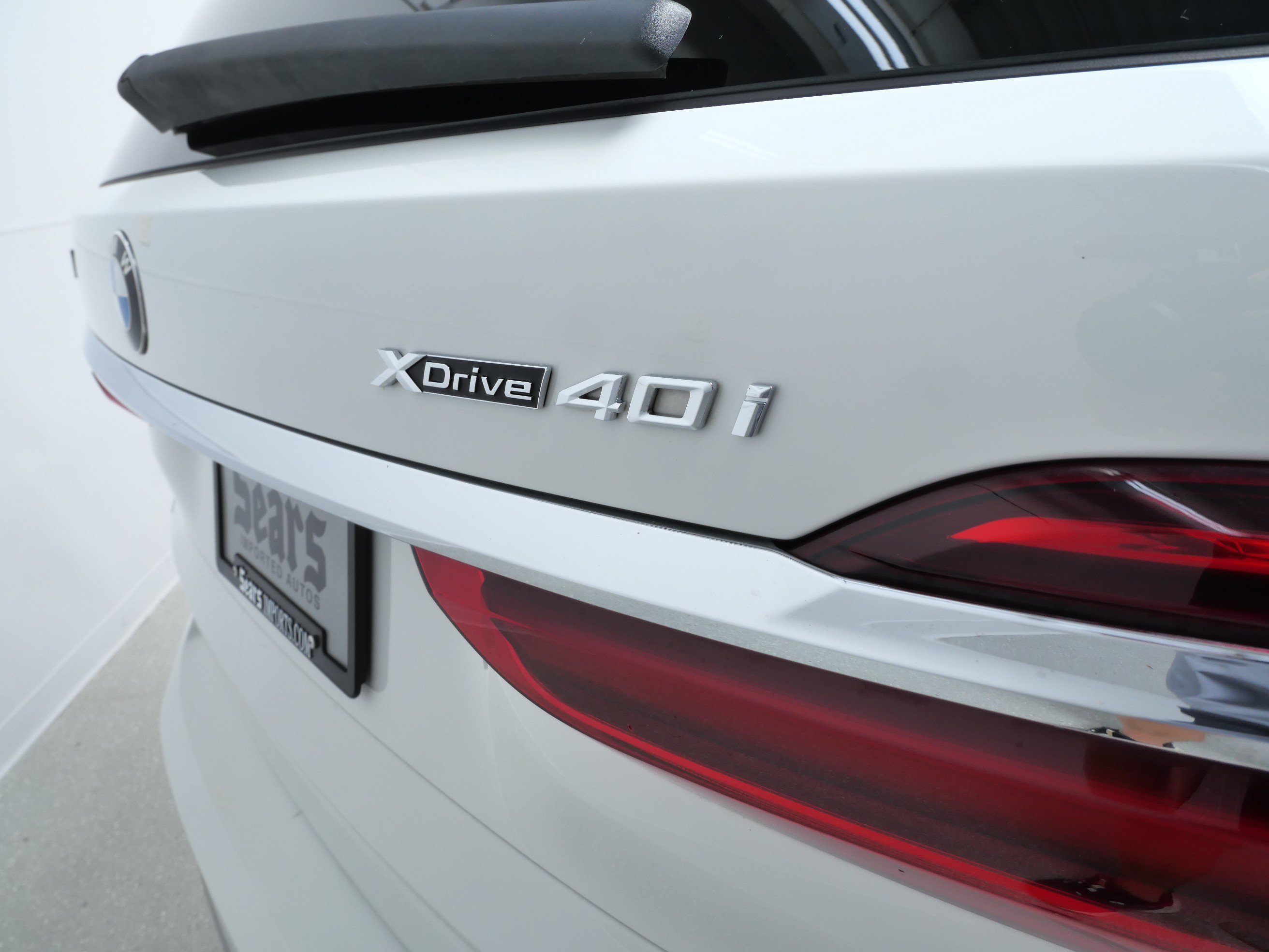 Used 2019 Alpine White BMW xDrive40i image 6