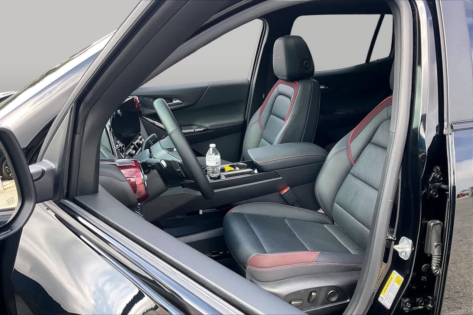 Used 2025 Mosaic Black Metallic Chevrolet AWD RS image 9