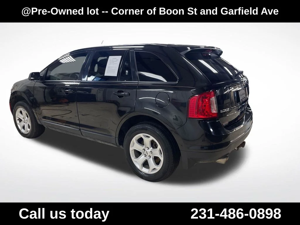 Used 2014 Black Ford SEL image 3