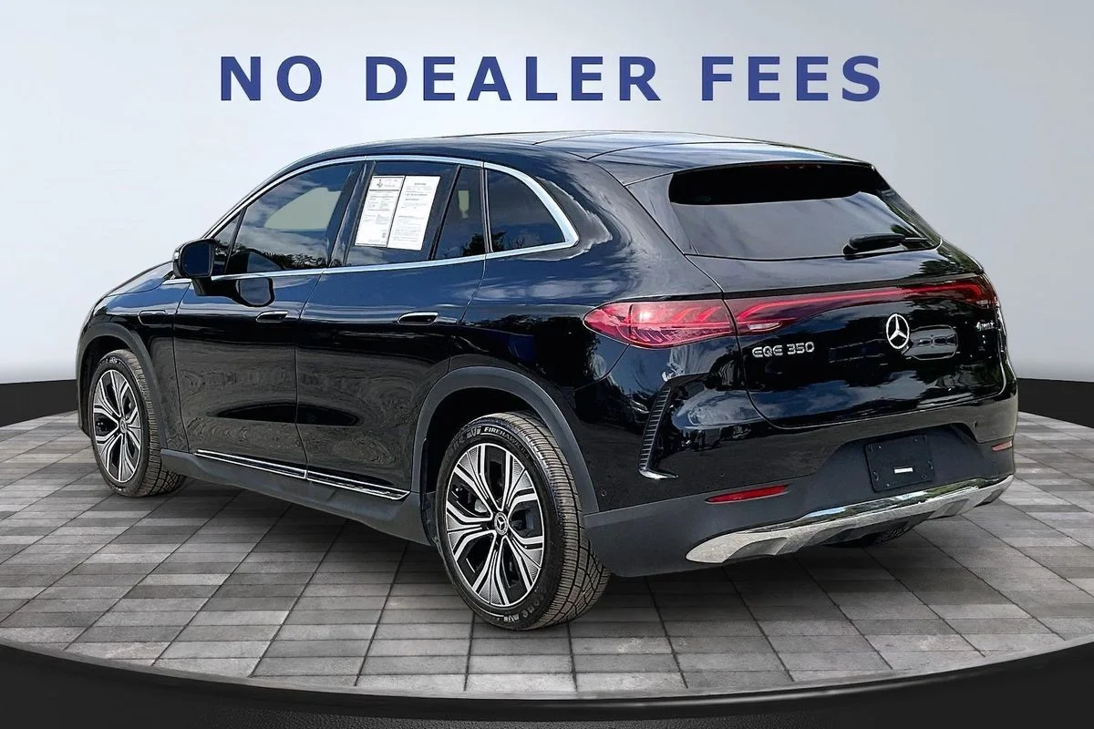 Used 2023 Black Mercedes-Benz 4MATIC® image 4