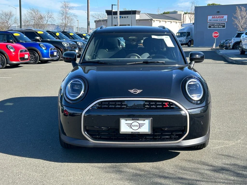 New 2026 Midnight Black II Metallic MINI Signature Plus image 8