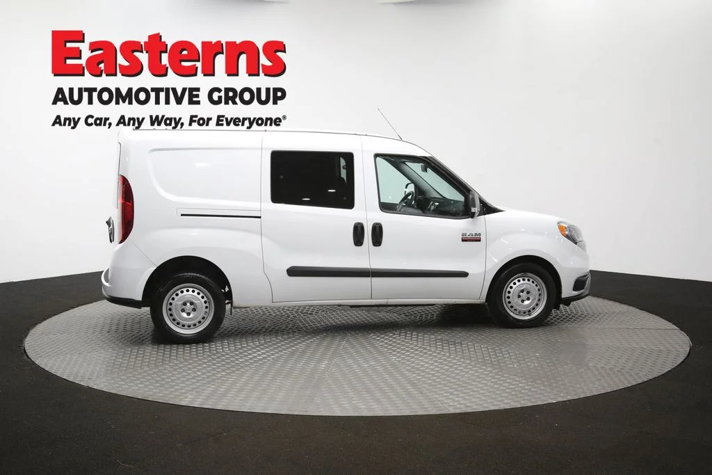 Used 2022 White Ram Base image 43